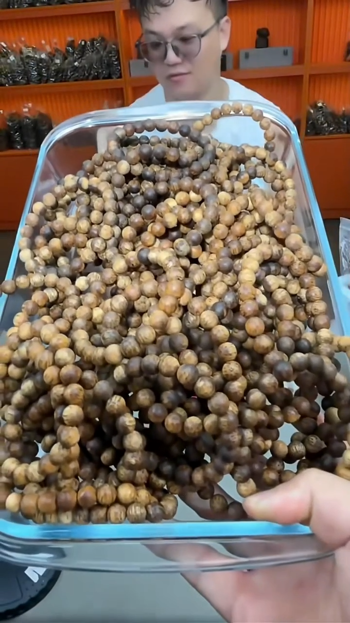 沉香手串80号单圈柬埔寨0.9多样性发一