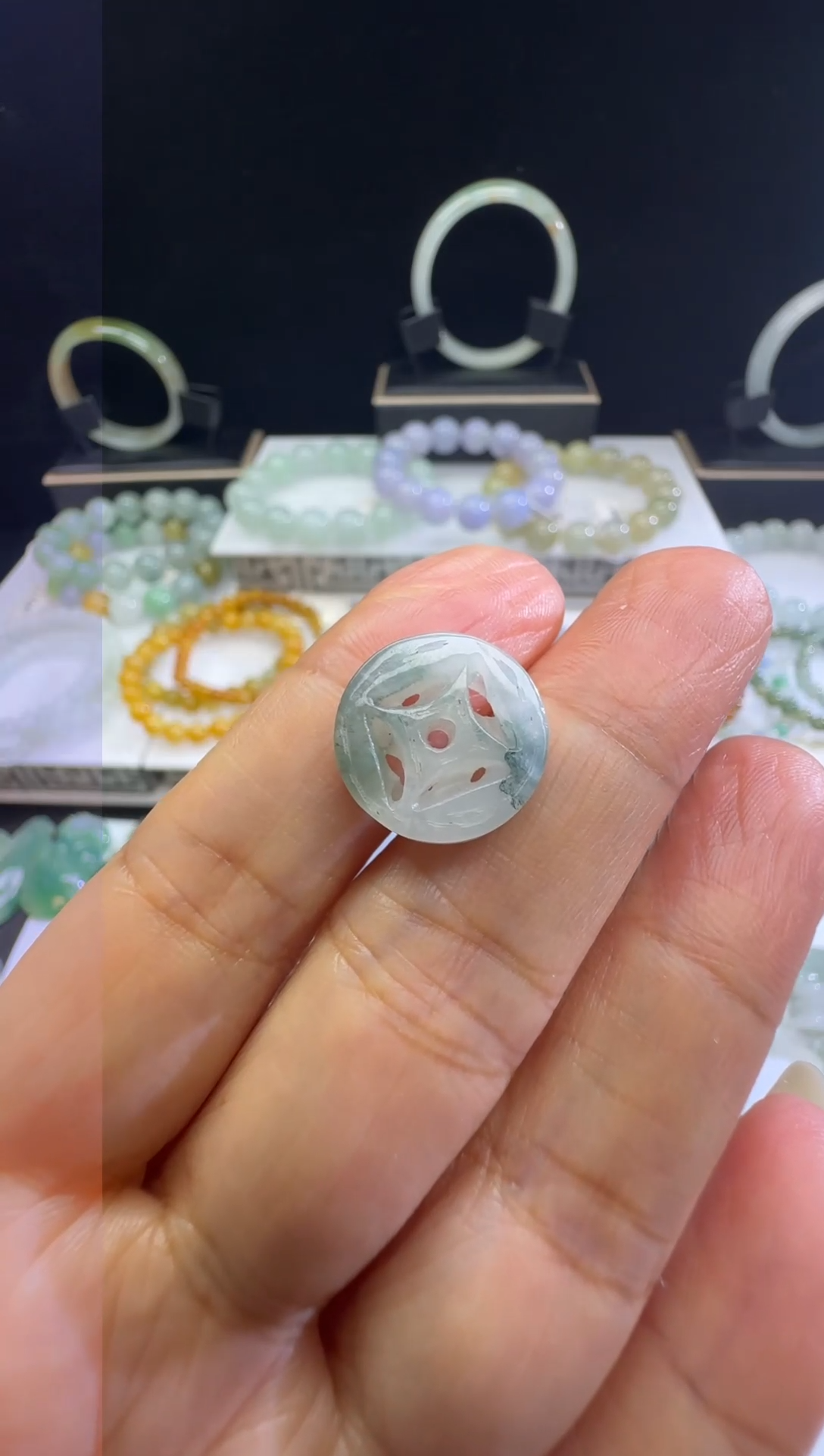 【闪购商品】翡翠吊坠(不含链)未镶嵌四眼钱（有纹）