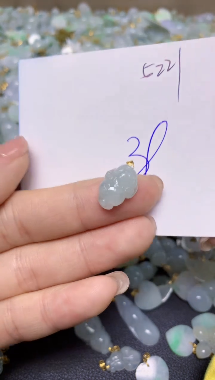 【闪购商品】翡翠挂件18K金镶嵌 天然翡翠A货