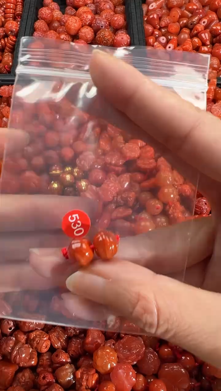 【闪购商品】南红玛瑙颈饰未镶嵌1