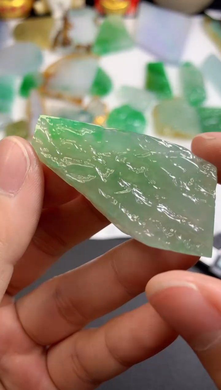 【闪购商品】翡翠吊坠(不含链)未镶嵌415