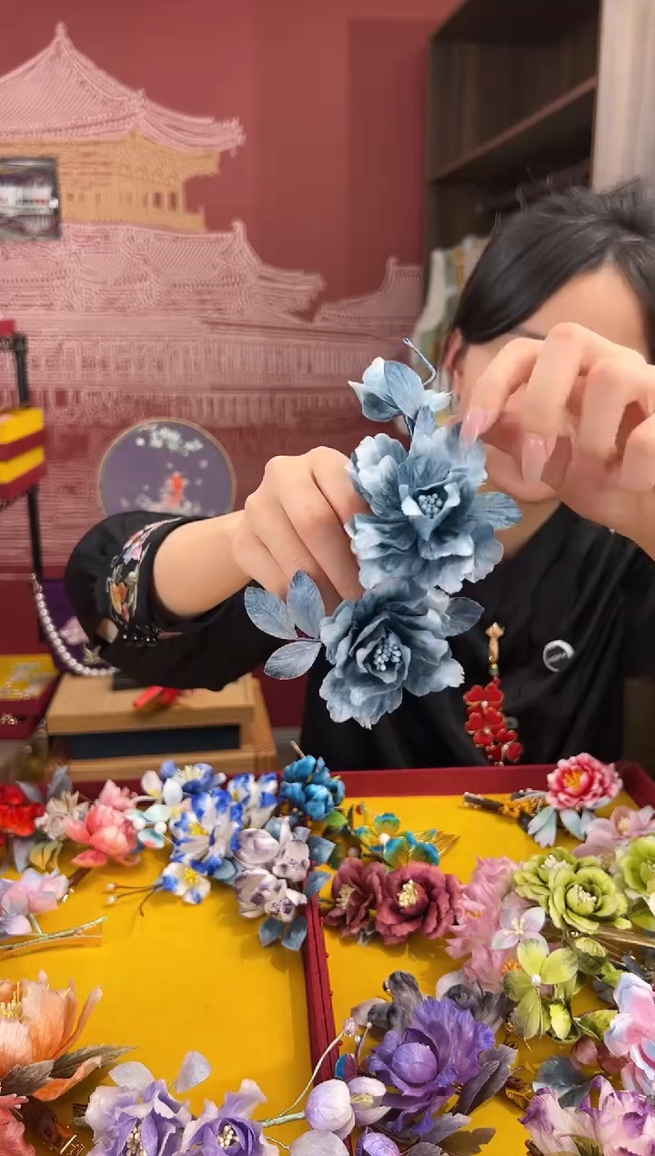 【闪购商品】刺绣非遗绒花（发饰）  