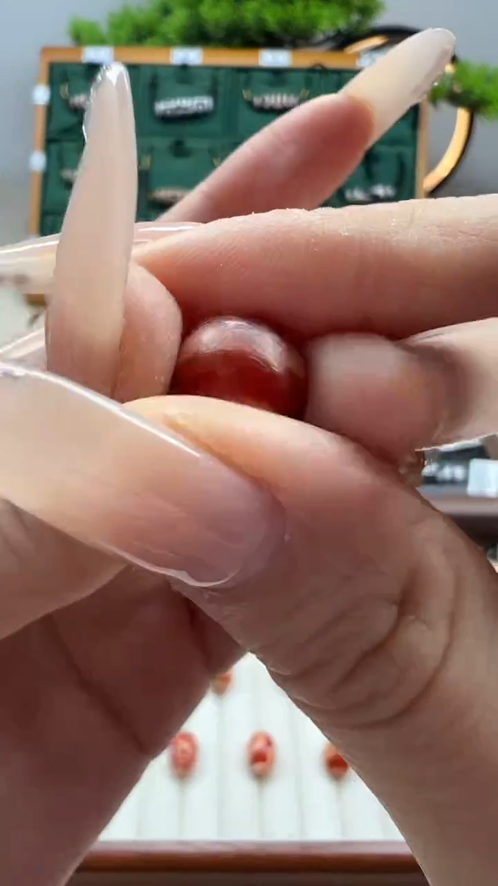 玛瑙/玉髓（覆膜）颈饰未镶嵌22微瑕随机发货