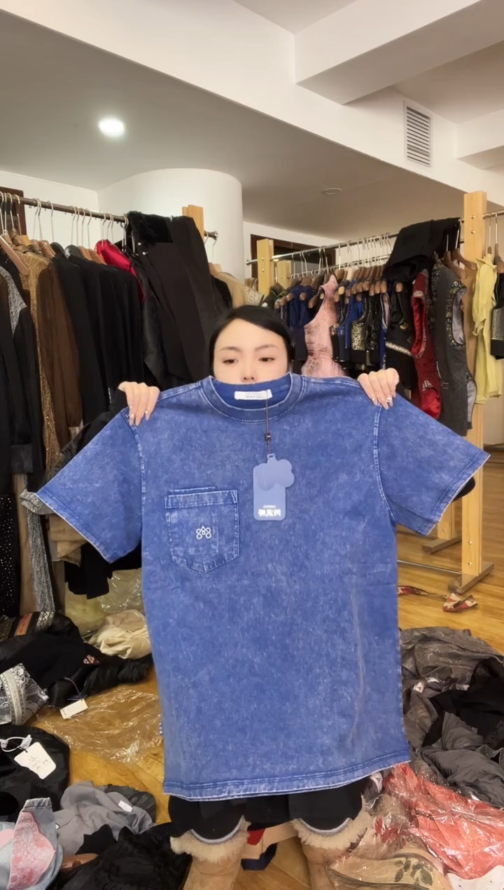 半袖         S码         120斤  