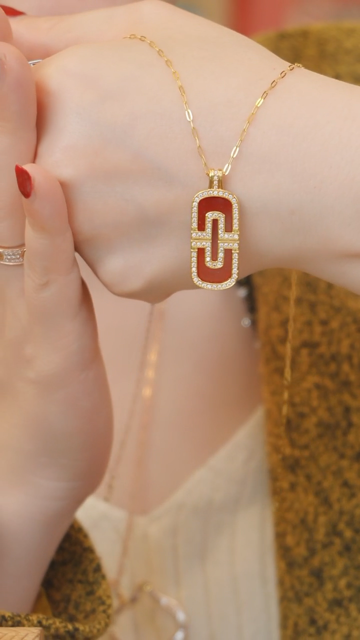 【闪购商品】玛瑙/玉髓项链18K金镶嵌回形针