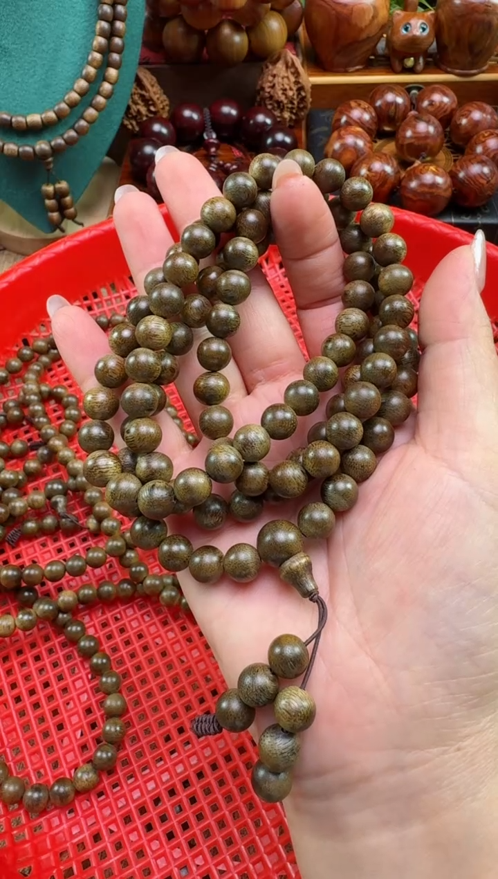檀香木手串/手链老料手串0.8多圈