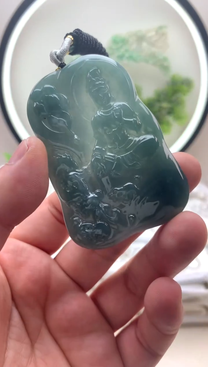颈饰未镶嵌翡翠御龙观音