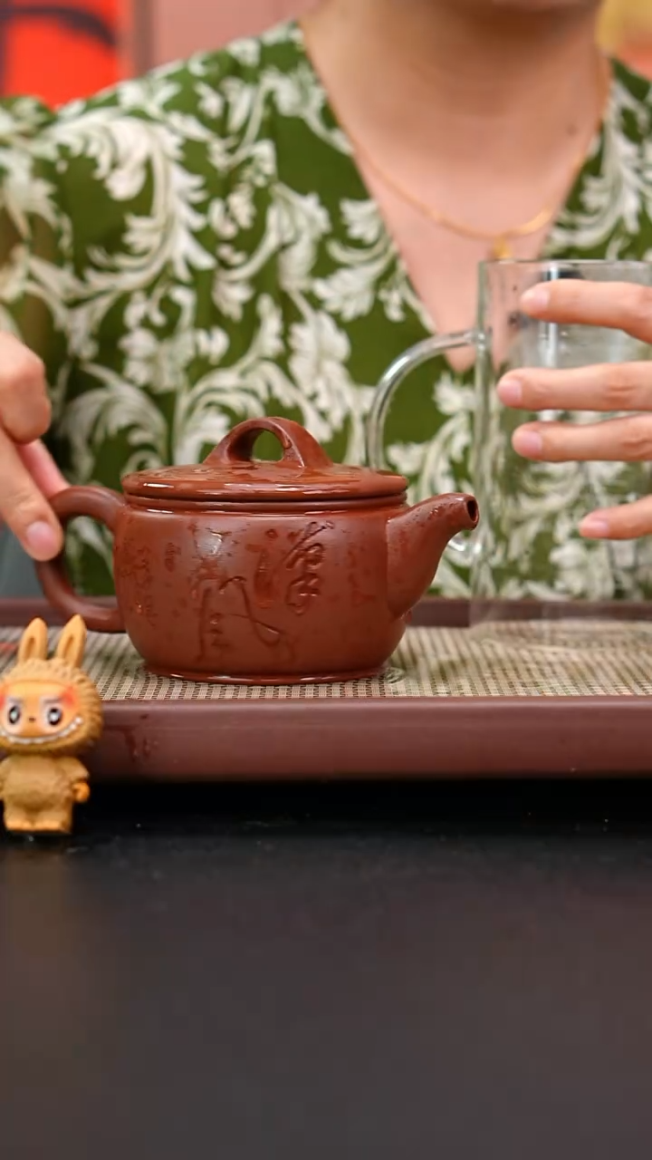 茶壶紫砂石黄龙血砂汉瓦刻绘汉风330cc陈佳欢