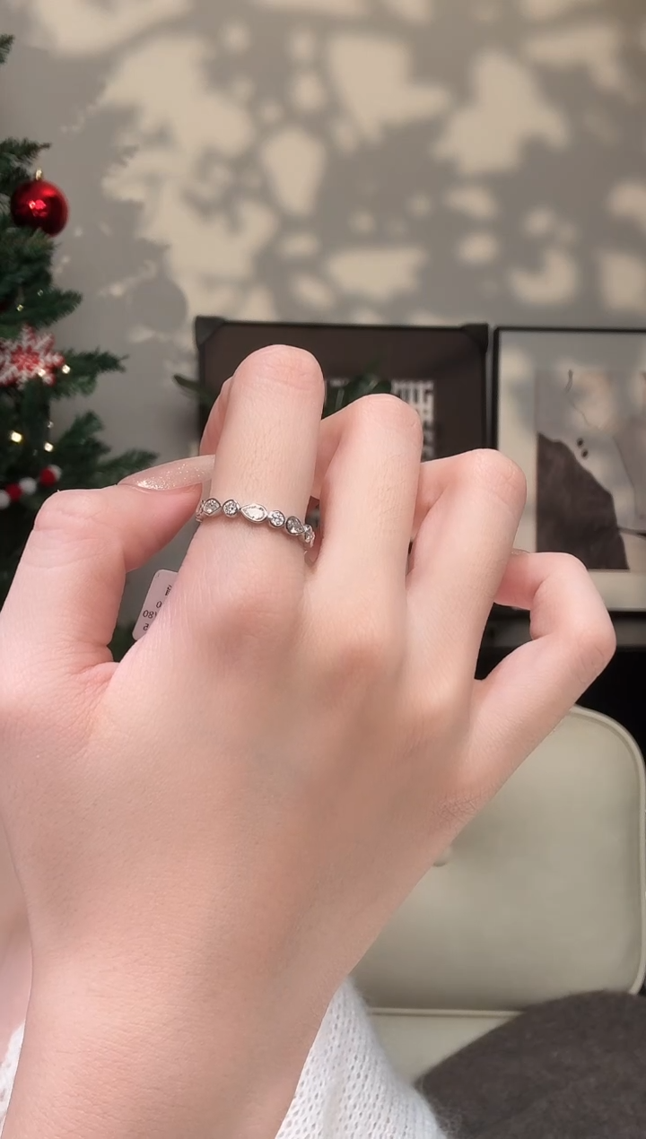 18K金镶嵌实验室培育钻石@@戒指白圆形+水滴包镶满圈15