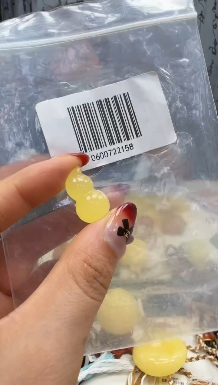 裸石琥珀未镶嵌如图