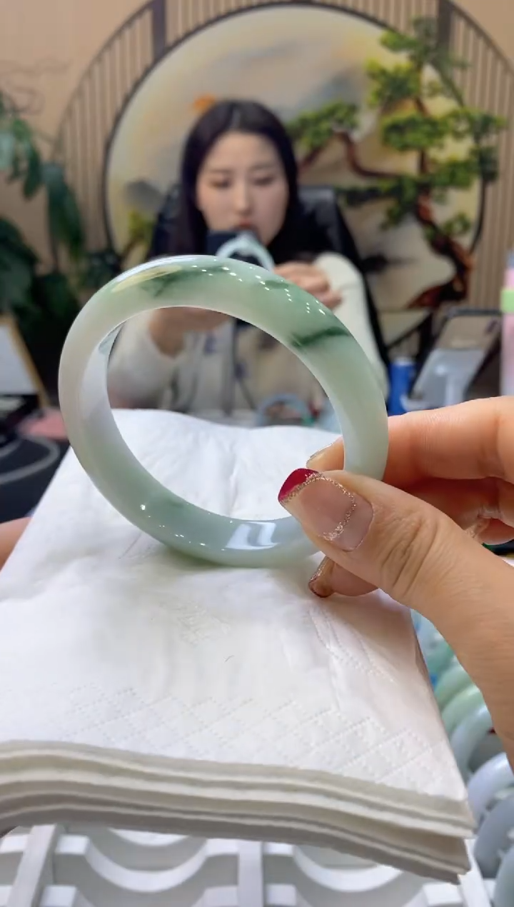 【闪购商品】翡翠手镯未镶嵌99903362