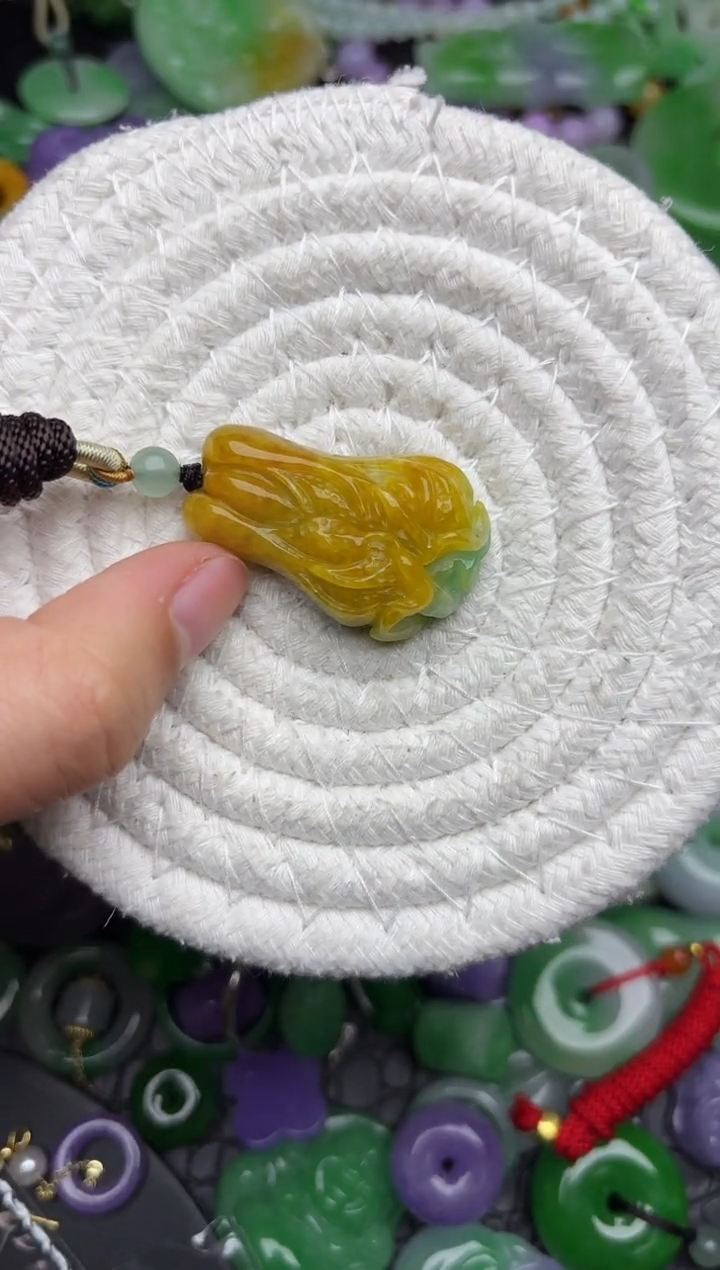 颈饰未镶嵌翡翠缅甸翡翠吊坠