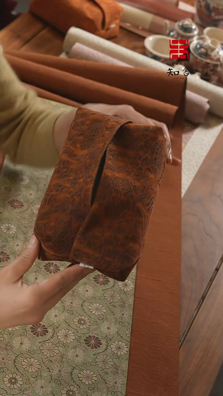 【闪购商品】织绣纸巾盒·············