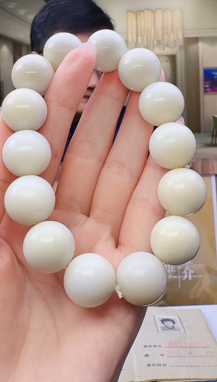 定制和田玉玉届匠心天然和田玉（拍一发一）