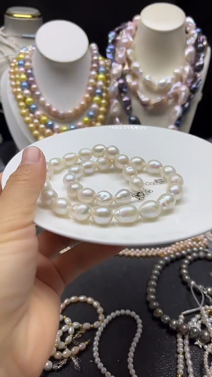 颈饰未镶嵌淡水珍珠多人