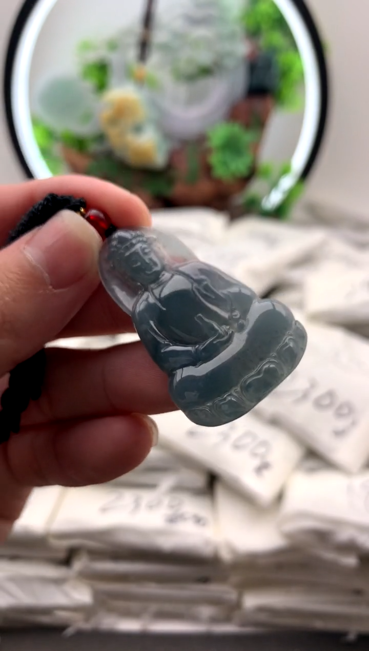 【闪购商品】翡翠颈饰未镶嵌小观音【品质一般能接受再拍】
