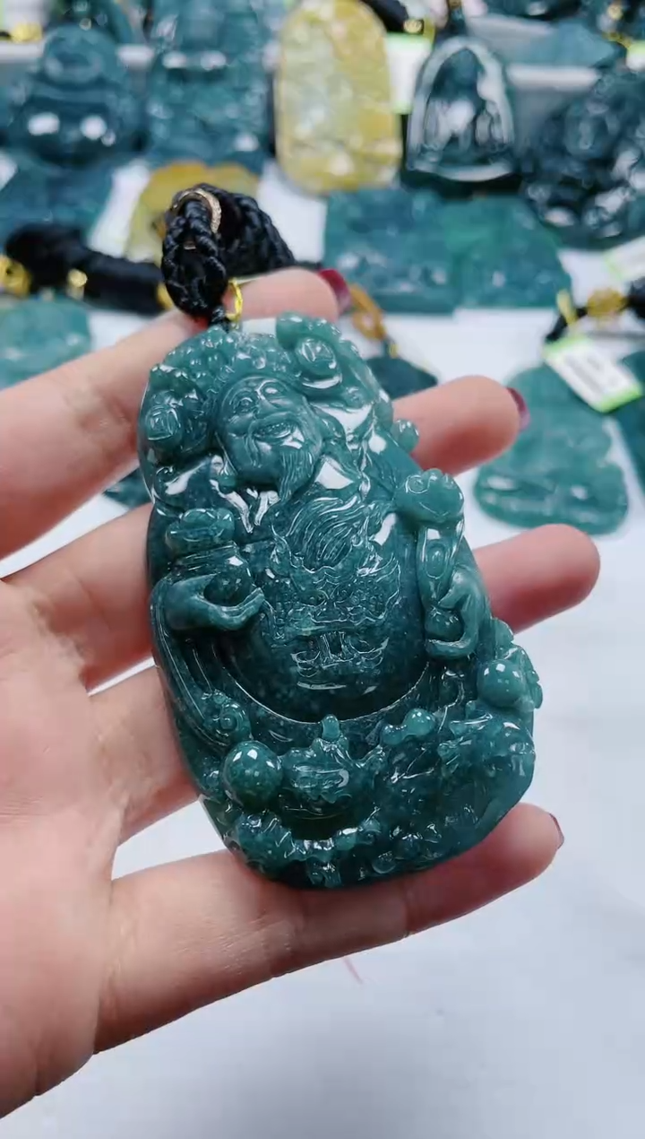 【闪购商品】翡翠颈饰未镶嵌