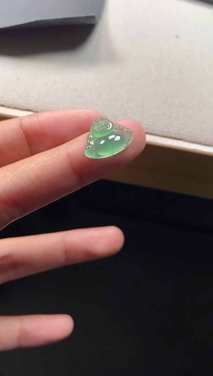 【闪购商品】翡翠颈饰未镶嵌翡翠冰种佛公