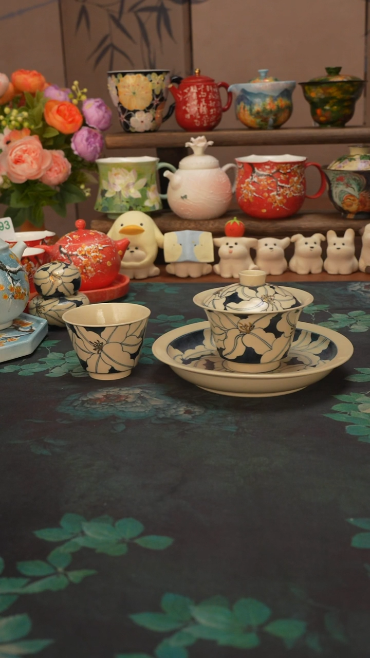 喵**?羲下兰行  百合花三才盖碗主人杯1271扣1114剩157