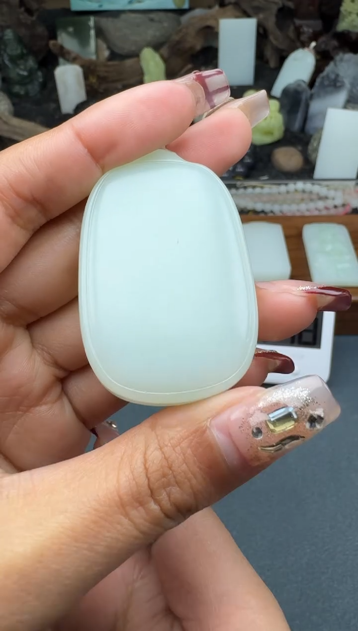 【闪购商品】和田玉颈饰未镶嵌菲菲