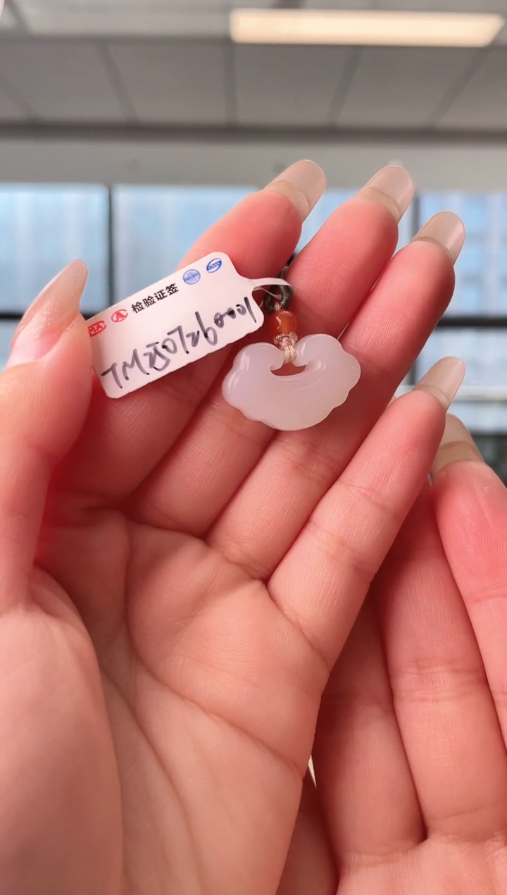 颈饰未镶嵌和田玉锁 xp