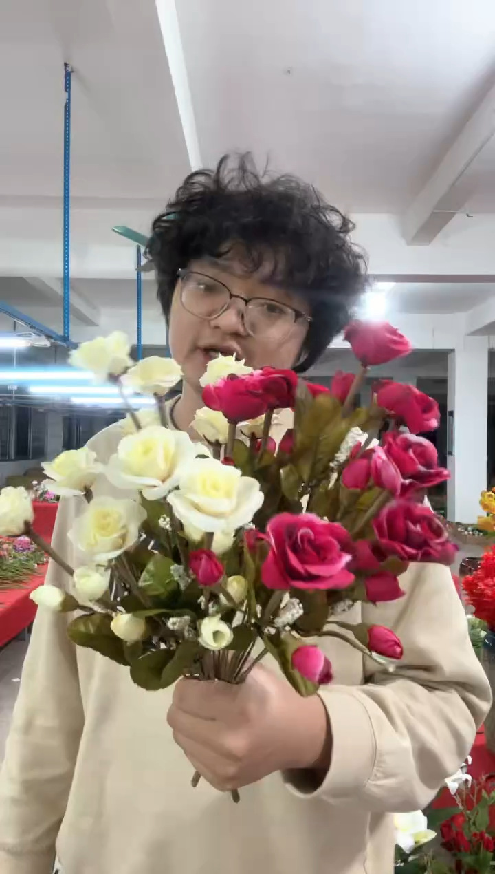 【闪购商品】仿真绿植小玫瑰2束