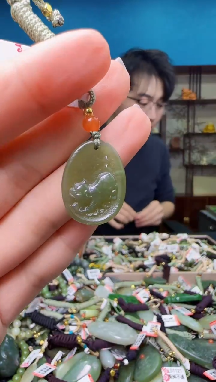 颈饰未镶嵌和田玉1