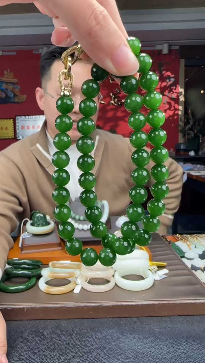 颈饰未镶嵌和田玉碧玉妈妈链卡10