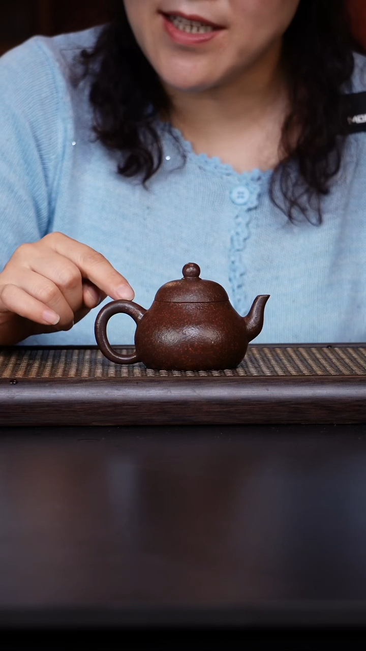 茶壶紫砂龙山紫袍 梨式130cc