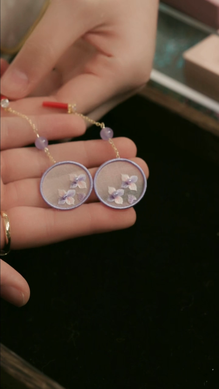 刺绣湘传礼纯手工刺绣耳饰