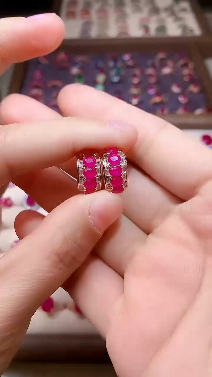 【闪购商品】红宝石耳饰银S925镶嵌000