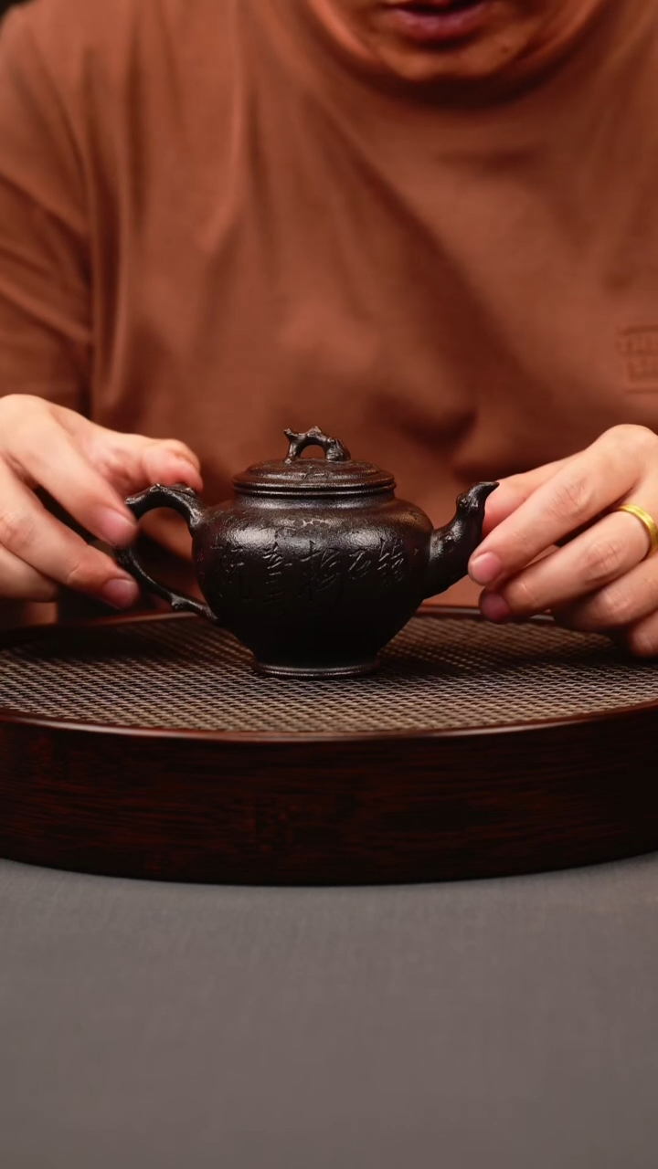 茶壶紫砂紫泥 报春 刻绘