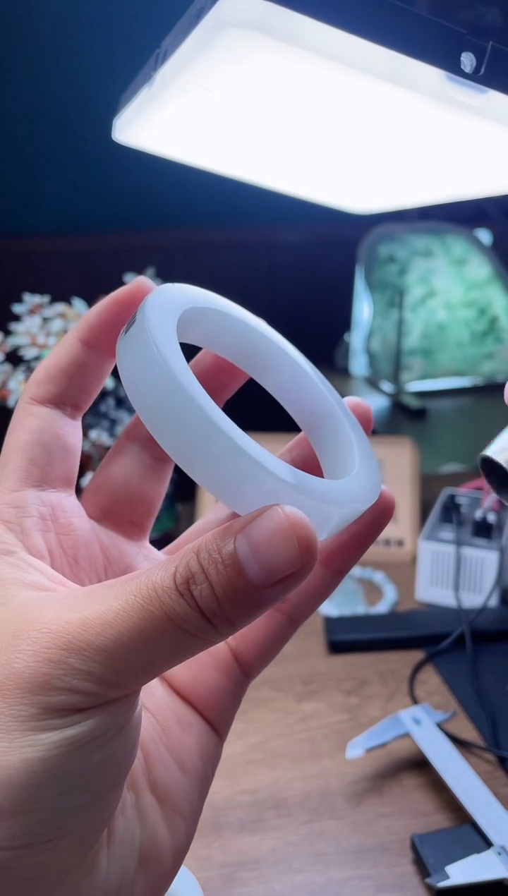 【闪购商品】定制翡翠手镯未镶嵌定制