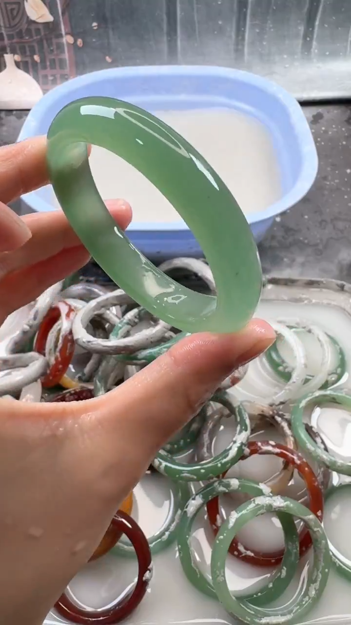 【闪购商品】石英质玉手镯未镶嵌114