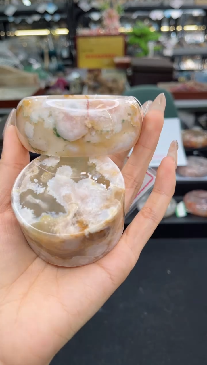 【闪购商品】石英质玉手镯未镶嵌59圈口（赠品镯心）s9392