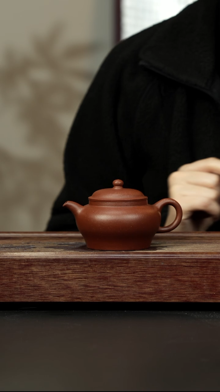 茶壶紫砂红降坡 高潘