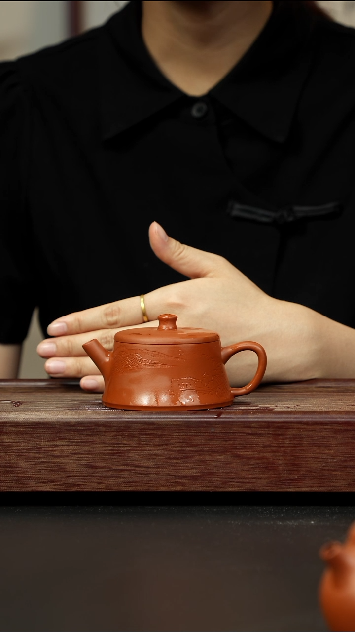 紫砂茶壶小红泥 刻绘云柱