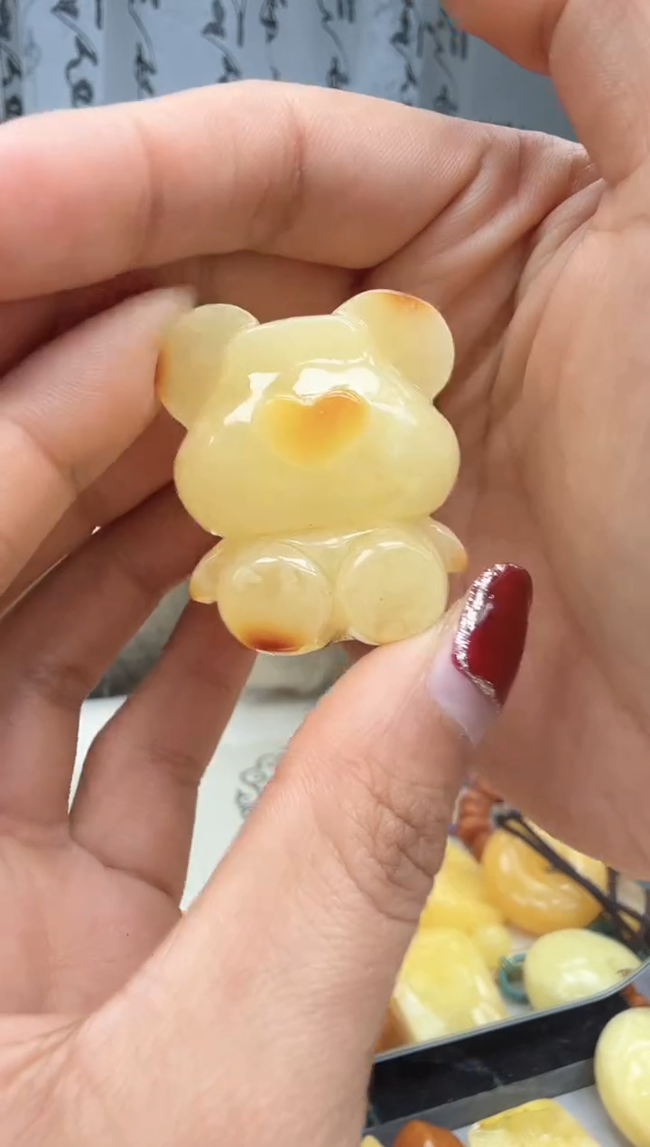 【闪购商品】琥珀裸石未镶嵌挂坠