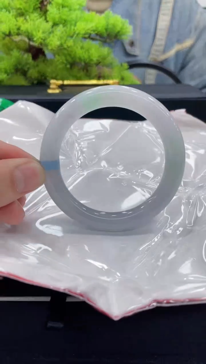 【闪购商品】翡翠手镯未镶嵌手镯