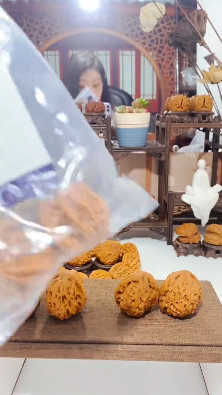 【闪购商品】文玩核桃把件D290四座楼