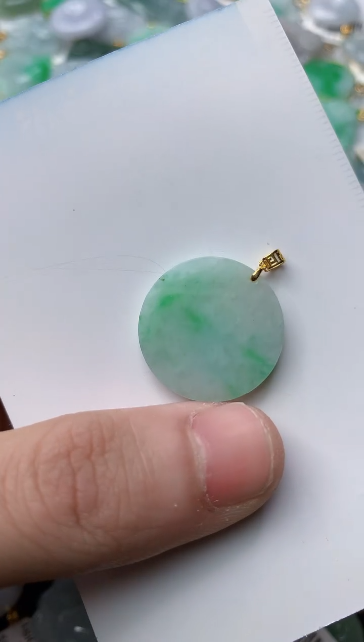 【闪购商品】翡翠颈饰18K金镶嵌47.........