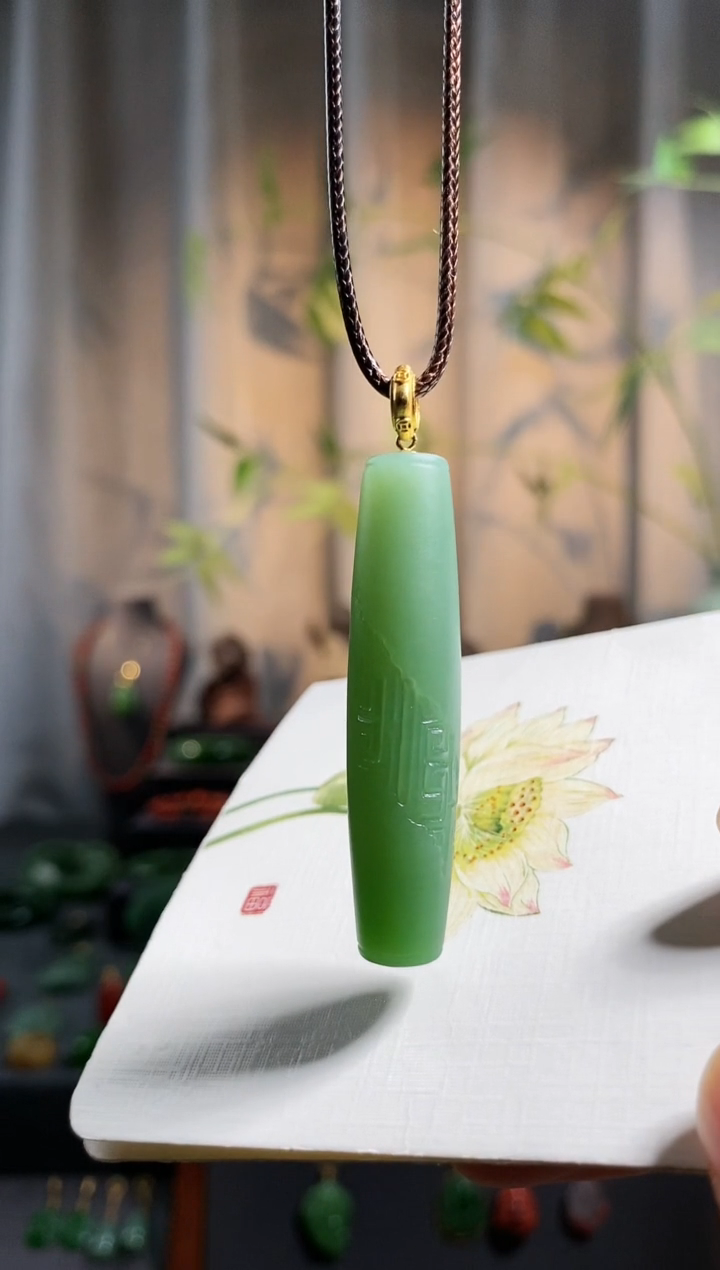 【闪购商品】和田玉颈饰18K金镶嵌，粉绿玉勒子，锦灰堆（破旧迎新）