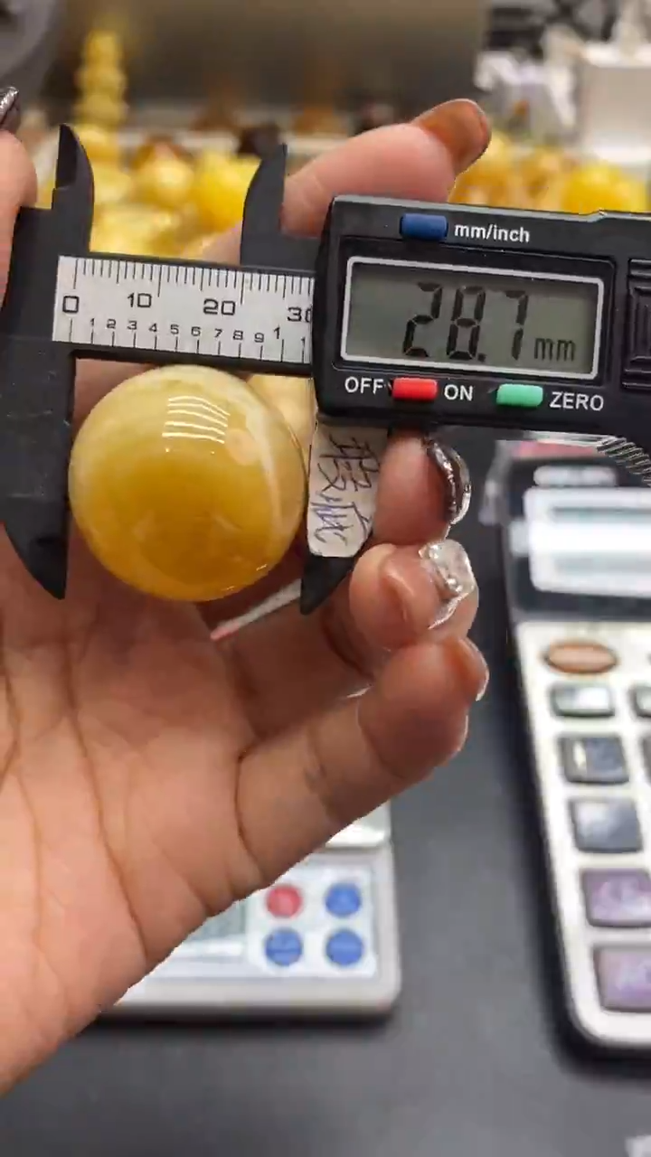 琥珀未镶嵌珠宝奇石1621