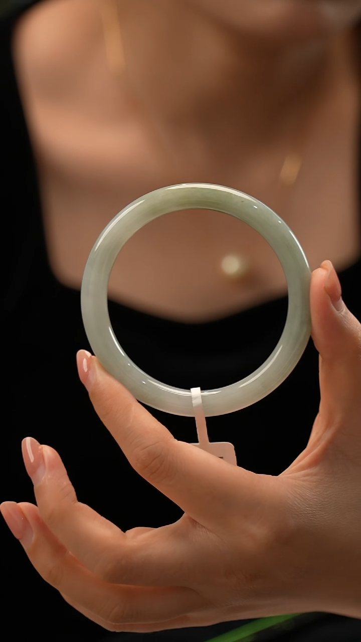 【闪购商品】翡翠手镯未镶嵌10号圆条