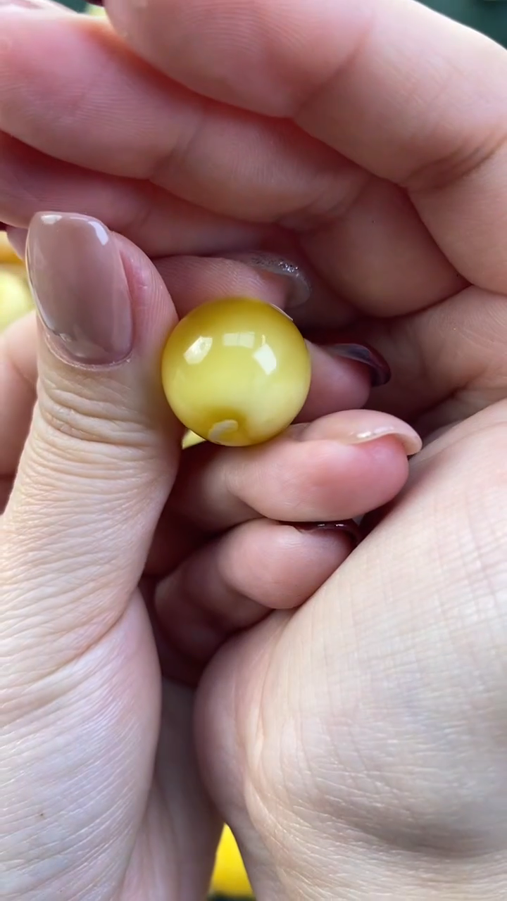 【闪购商品】琥珀裸石未镶嵌月.22