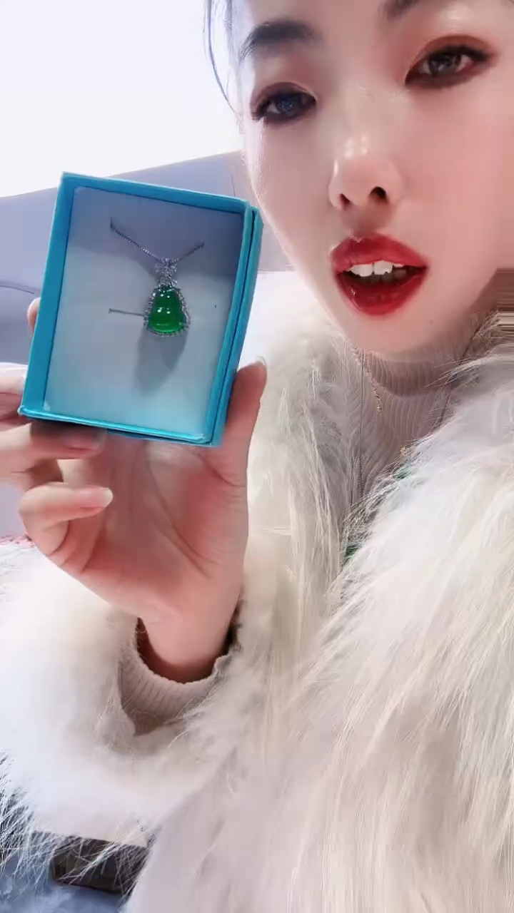 未镶嵌颈饰玛瑙/玉髓小葫芦银色