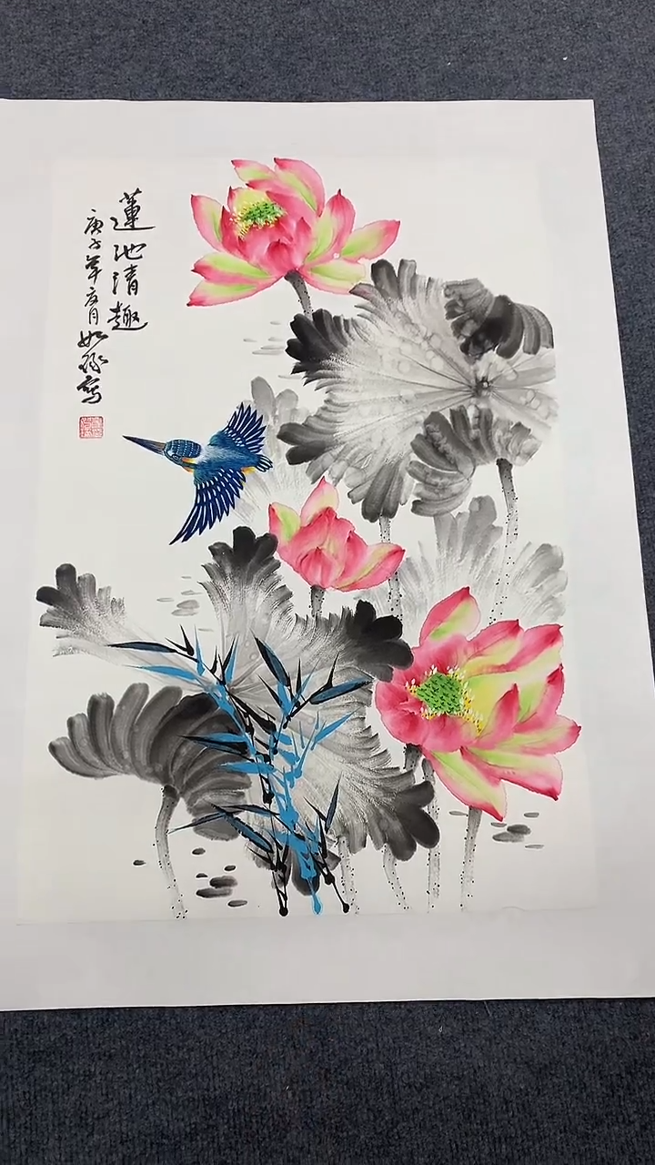 竖款精品开三花鸟荷花