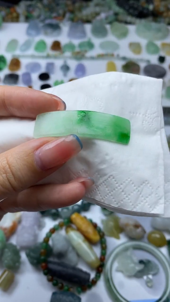 未镶嵌定制翡翠毛货定制不退不换