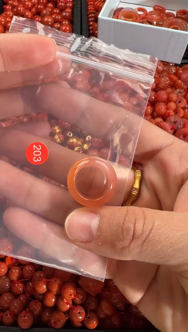 【闪购商品】南红玛瑙颈饰未镶嵌1