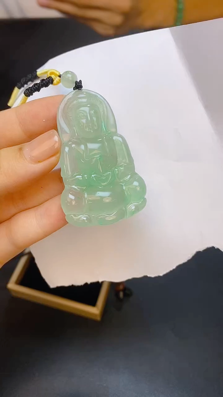 石英质玉未镶嵌颈饰9562